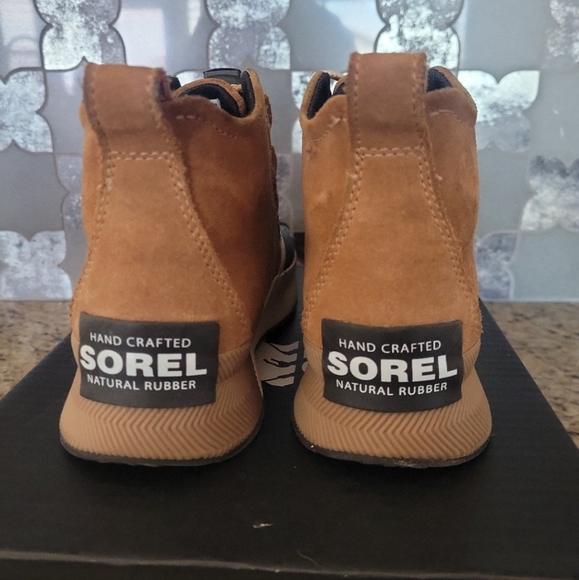 Youth sorel Waterproof boot sz4 - Picture 9 of 9